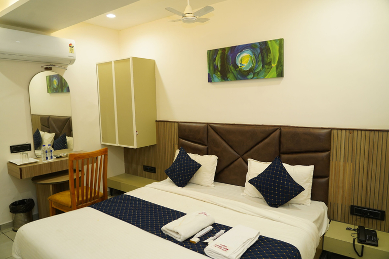 Room 2, Hotel Velvet Park, Ahmadabad