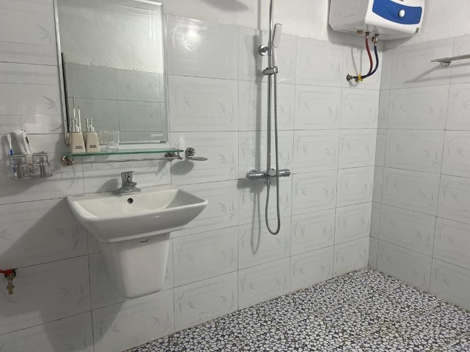 Bathroom 4, Du Gia Thu s Homestay, Yên Minh