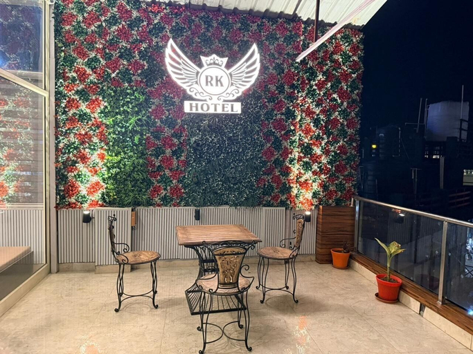 Restaurant 2, Hotel Drip Inn, Garhwal