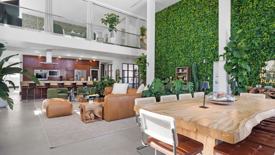 Room 2, Penthouse w Private Pool in South Beach, Miami-Dade