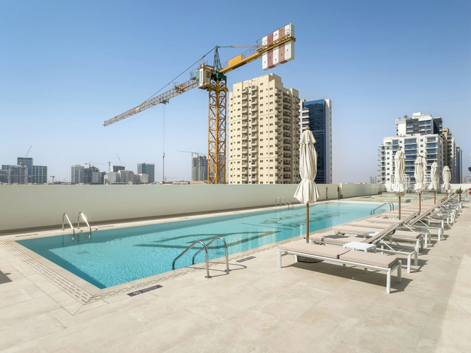 Pool, Silkhaus Binghatti Tulip, Dubai