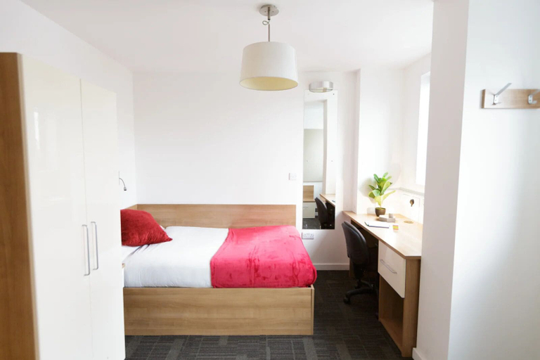 Room 4, Student Only AXO Islington, London