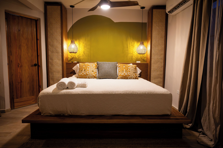 Room 5, Couples Suites at Ocean Park Beach Club