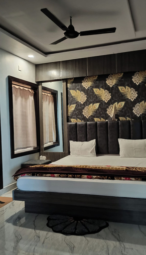 Room 2, Shree Radhe Palace, Datia