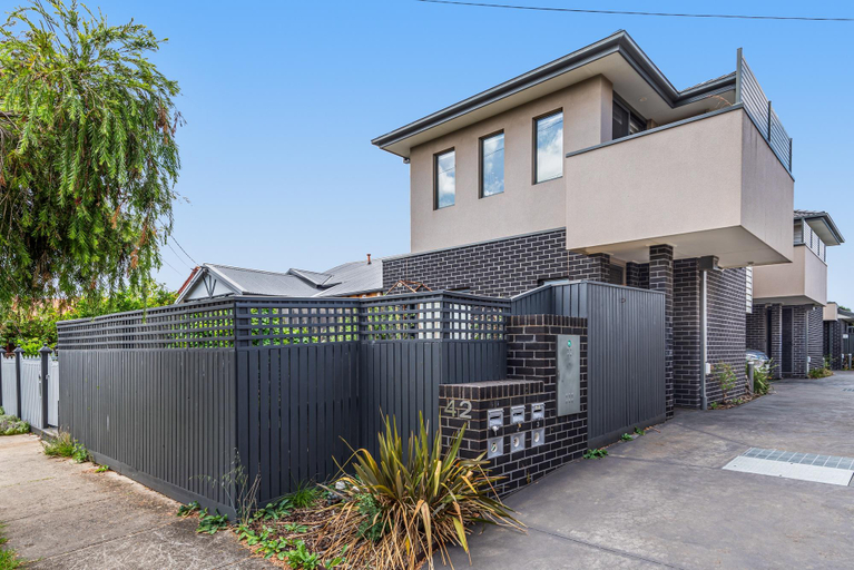 Entrance, Charming Retro Townhouse in Vibrant Coburg, Melbourne