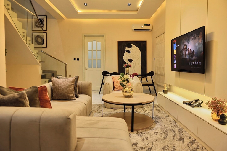 Living area 4, Top-Notch Apartment, AbujaMun