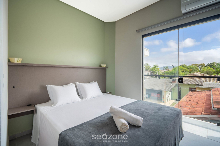 Room 3, Apto moderno c/varanda em Campeche CRN101, Florianopolis