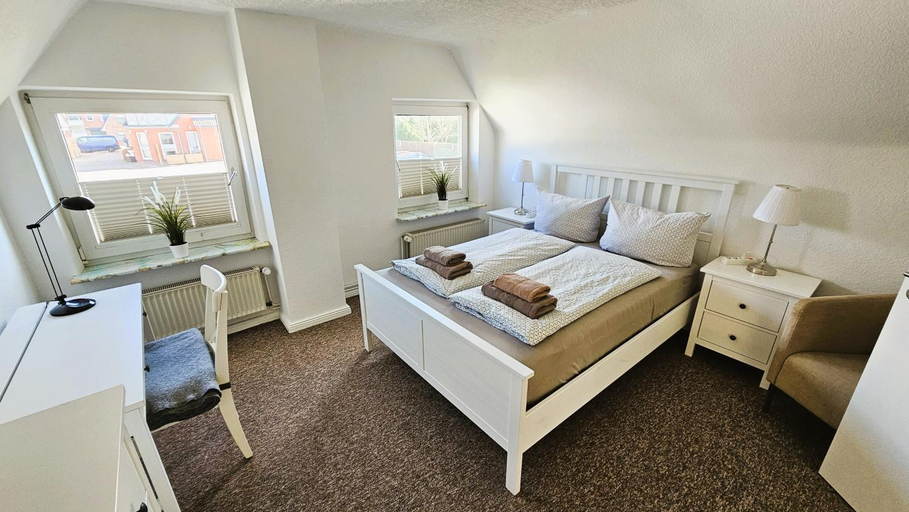 Bedroom 3, Hotel Dorfkrug Busum, Dithmarschen