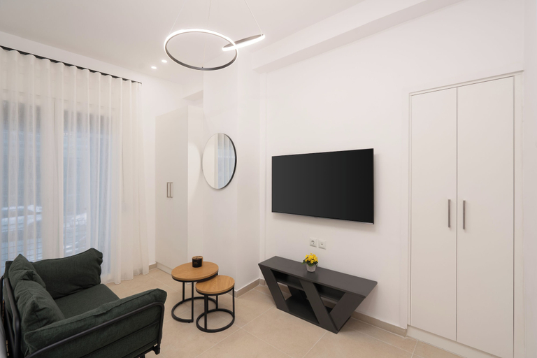 Living area, 15 Minutes Walk to Acropolis, Minimalist Studio, Attica