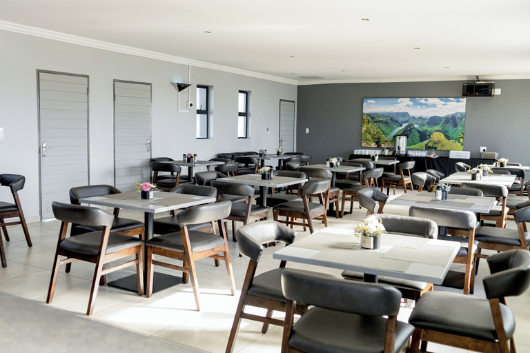 Restaurant, Khayalami Hotel Secunda, Gert Sibande