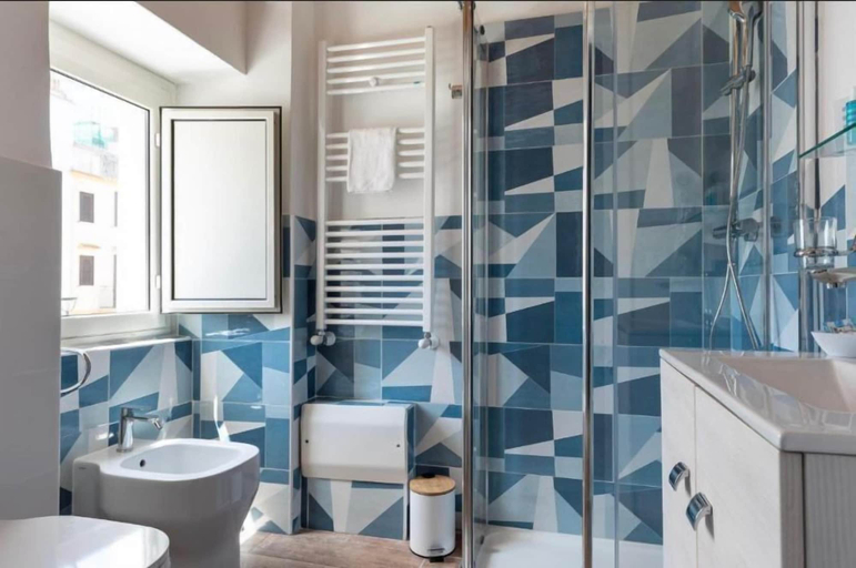 Bathroom 4, Sapore Di Mare al Borgo, Latina