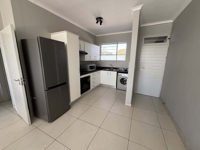 Private kitchen, Glenhazel Square Apartments, City of Johannesburg