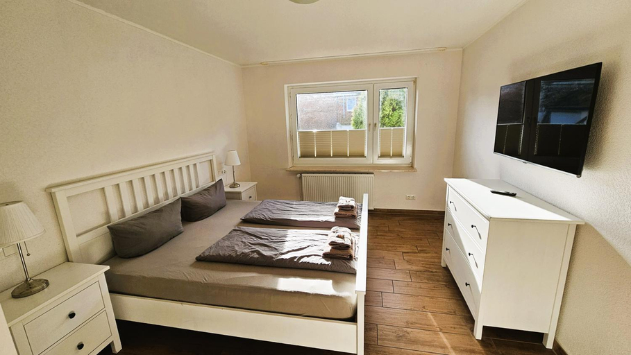 Bedroom 4, Hotel Dorfkrug Busum, Dithmarschen