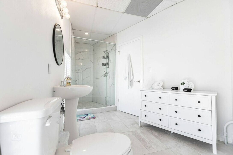 Bathroom 3, Mallory Squared, Sarasota