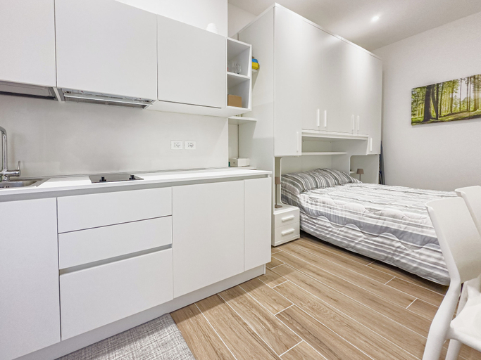 Others 5, Emilia House, Bologna