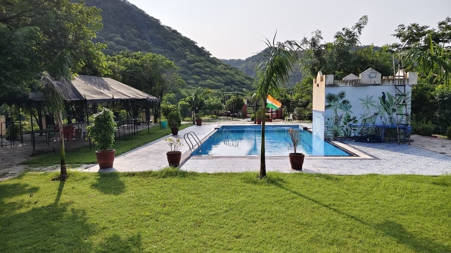 Gazebo, JHAR ARRAVLI RESORT, Jaipur