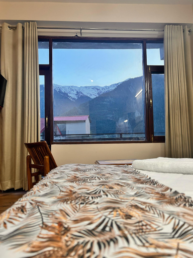 View from property, The Taragarh Palace by Epic Hospitality, Kullu
