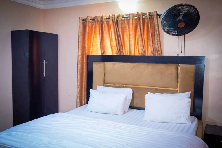 Wardrobe 2, PROMISE HOTELS HOMES AND APARTMENT, Shomolu