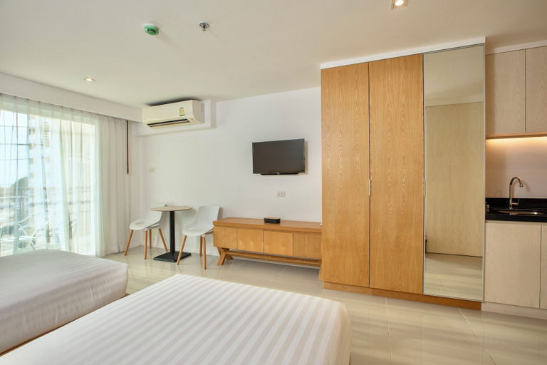 Room 5, Fourium Pattaya Hotel and Serviced Residence, Pattaya