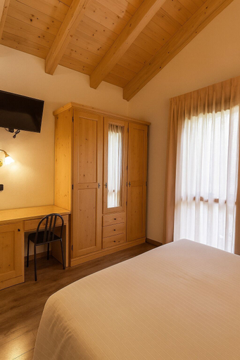 Bedroom 2, Hotel Bleis, Brescia