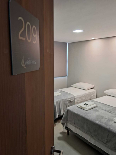 Bedroom 5, Hotel Artemis, Nova Era