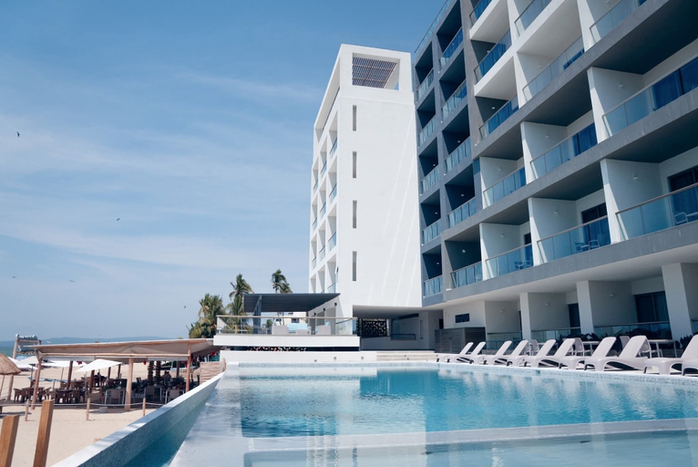 Beach 2, Avenir Armonia Suites, Compostela