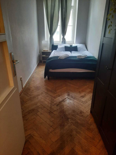 Room 5, Spacious 2BR 1LR Apartment Central Area, Wien