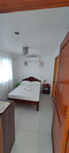 Bedroom 2, la caballa beach resort bar & grill, Aborlan