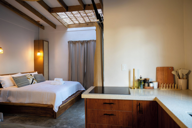 Room 4, Couples Suites at Ocean Park Beach Club