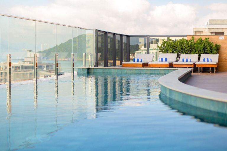 Pool 4, Boutique Apartment, Itajaí