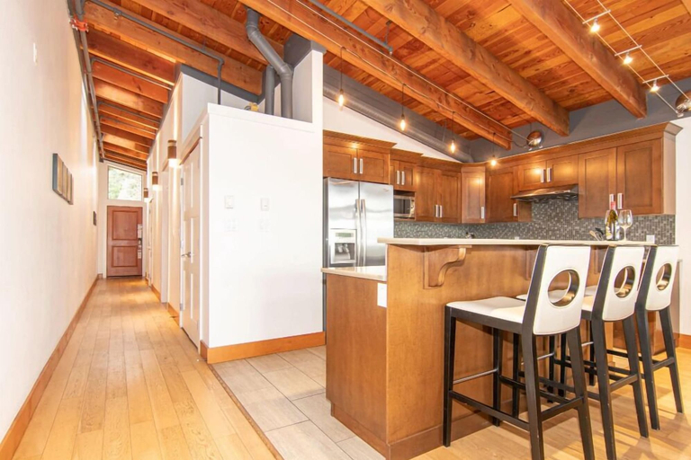 Private kitchen 4, Mariner's Loft, Capital