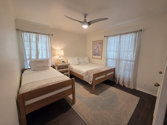 Room 2, Haven Getaway, Bell