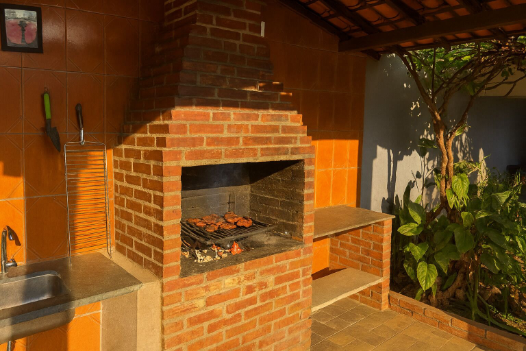 BBQ/picnic area 2, Casa espaçosa com piscina e churrasqueir, Santa Luzia