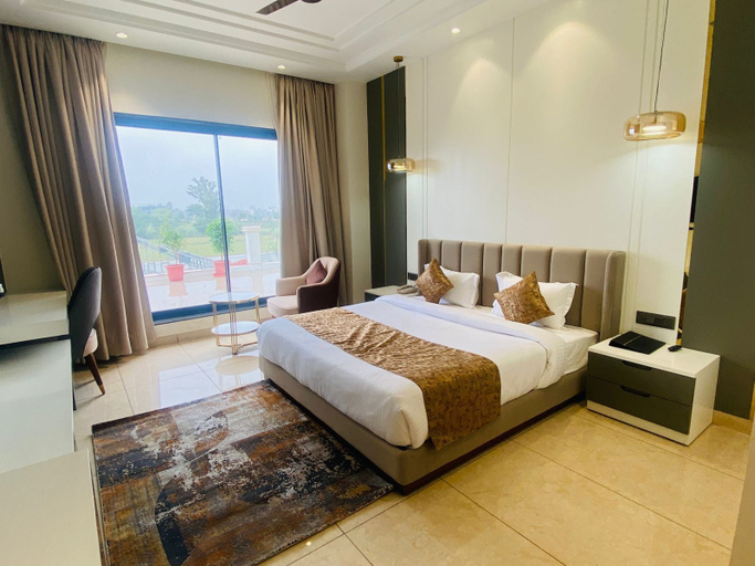 Room 2, THE HOLY AWADH HOTEL, Basti