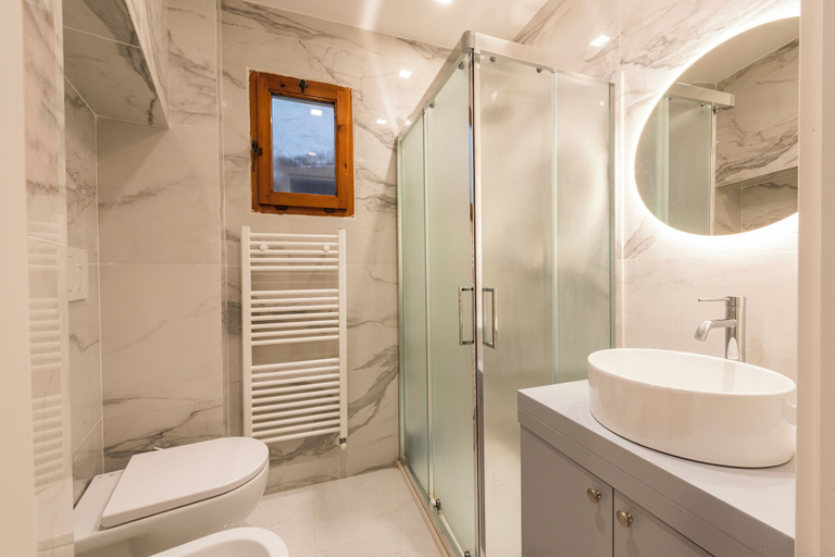 Bathroom 5, Blue Santa Croce by MMega, Florence