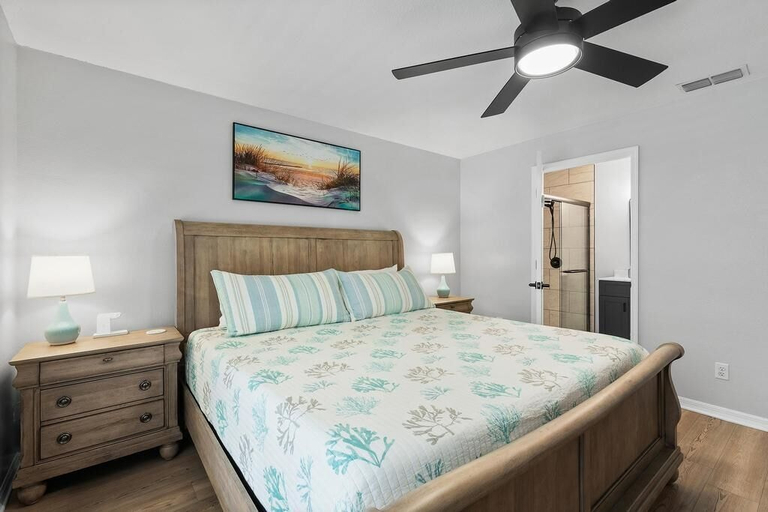 Room 3, High Tide Hideaway, Volusia