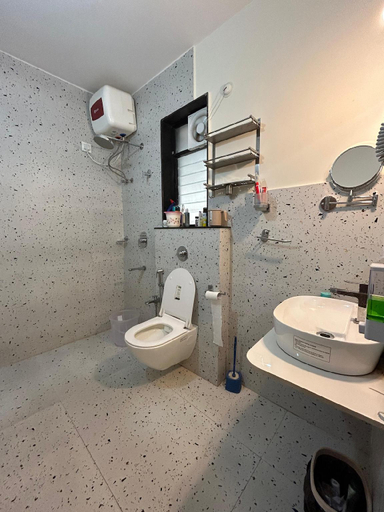 Bathroom 5, Pillowtalk 1bhk with Pool Apartment in Candolim , North Goa