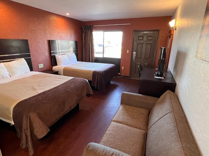 Bedroom 5, Budget inn, Okeechobee