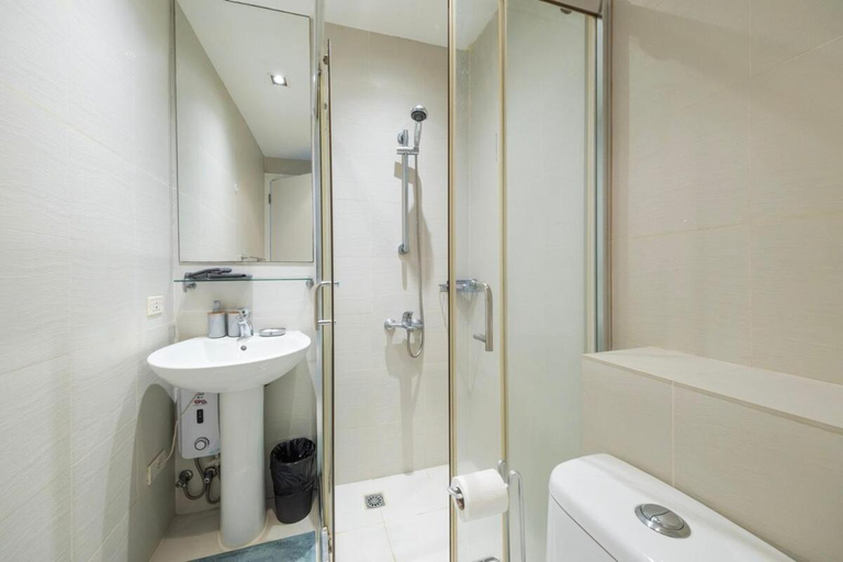 Bathroom 4, SIGLO SUITES @ The Knightsbridge Residences, Makati City