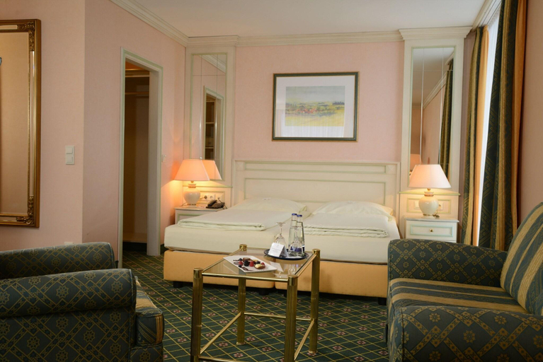 Bedroom 3, The Monarch Hotel Bad Gogging, Kelheim