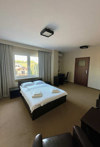 Room 5, Przystanek Słupno, Płock