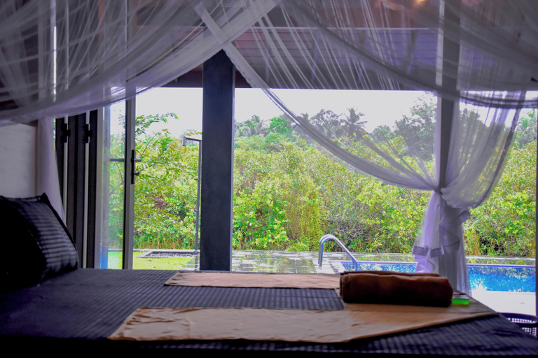 Room 2, Elite Black Villa, Bandaragama