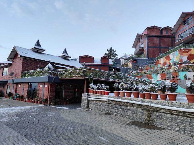 Exterior & Views 2, The Castle Resort Fagu, Shimla