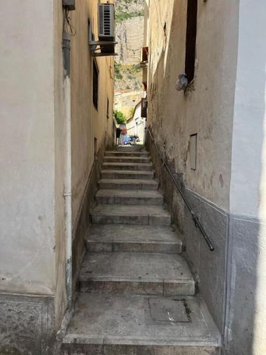 Others 5, Casa Nicanto, Napoli