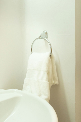 Bathroom 3, Tierra Blanca, Madrid