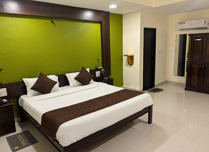 Room 5, Hotel Opal Edge, Indore