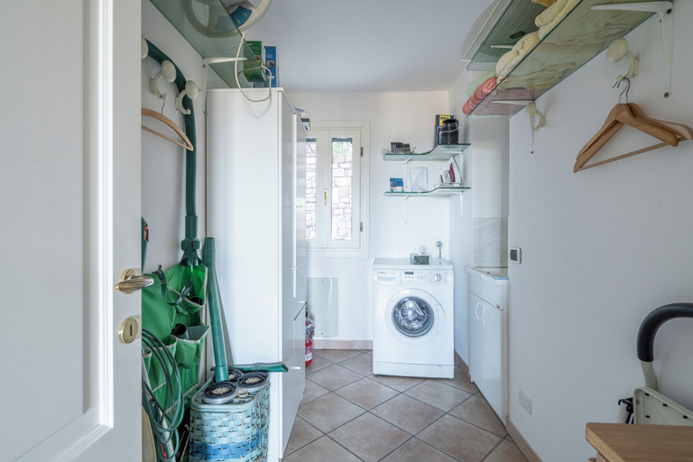 Laundry, Villa Caroline, Private Pool and Sea View, Imperia