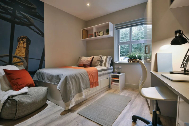 Room 5, Student Only Kingsmill Studios, Kirklees