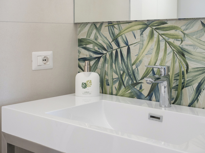 Bathroom 2, Radici & Tordara Houses, Napoli