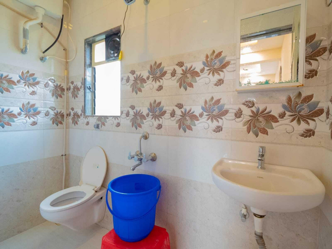 Bathroom 2, Beach Aura by Lavika Stays, Raigarh